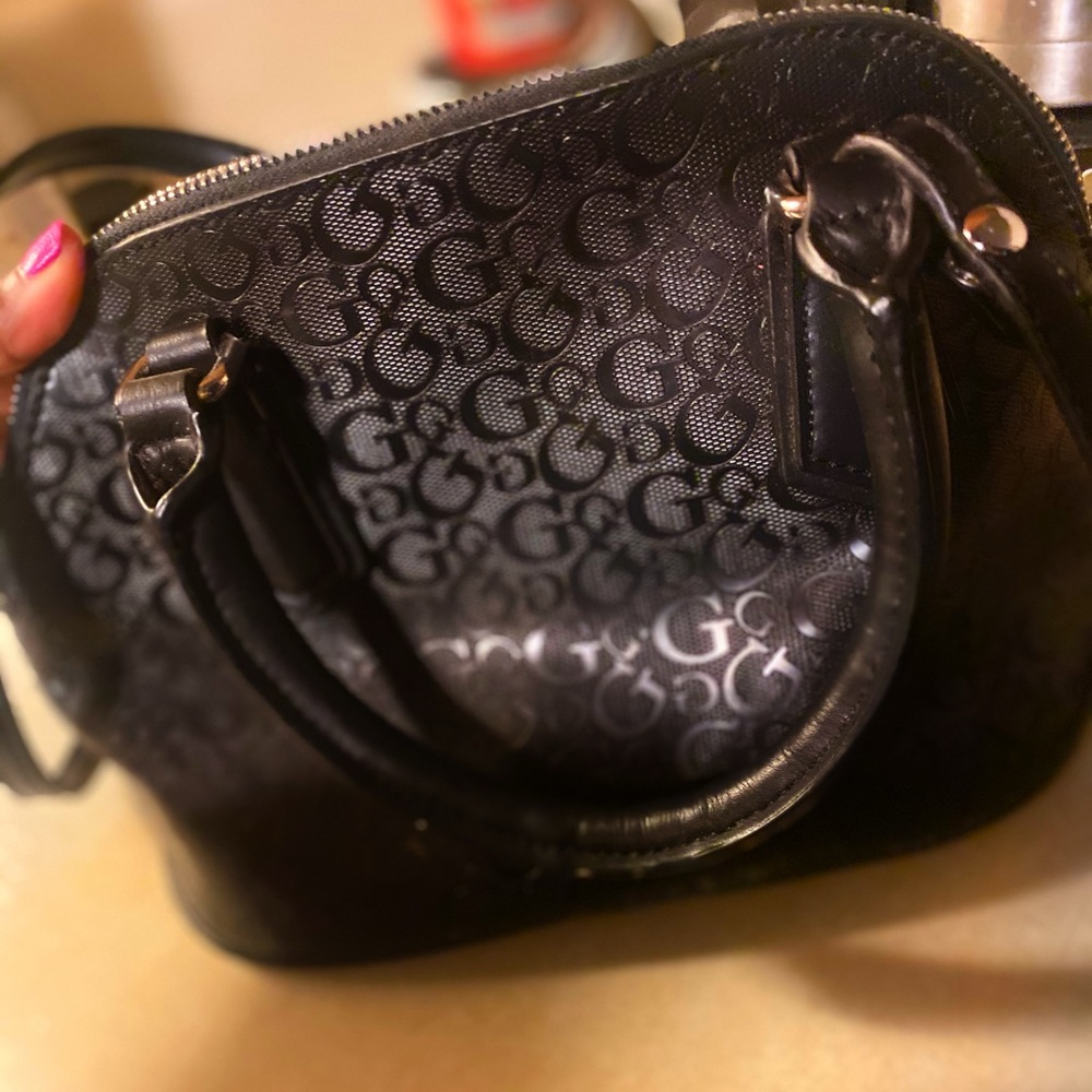 Medium Guess Crossbody
